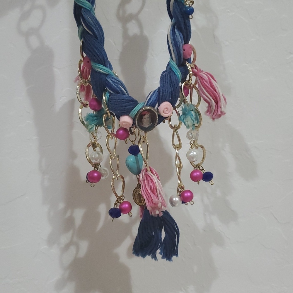 Artistic Multicolor Necklace with Gold Accents Frida Kahlo Face Braid Beads - Picture 3 of 5